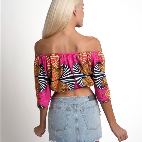 Top - Picture 2 of 3